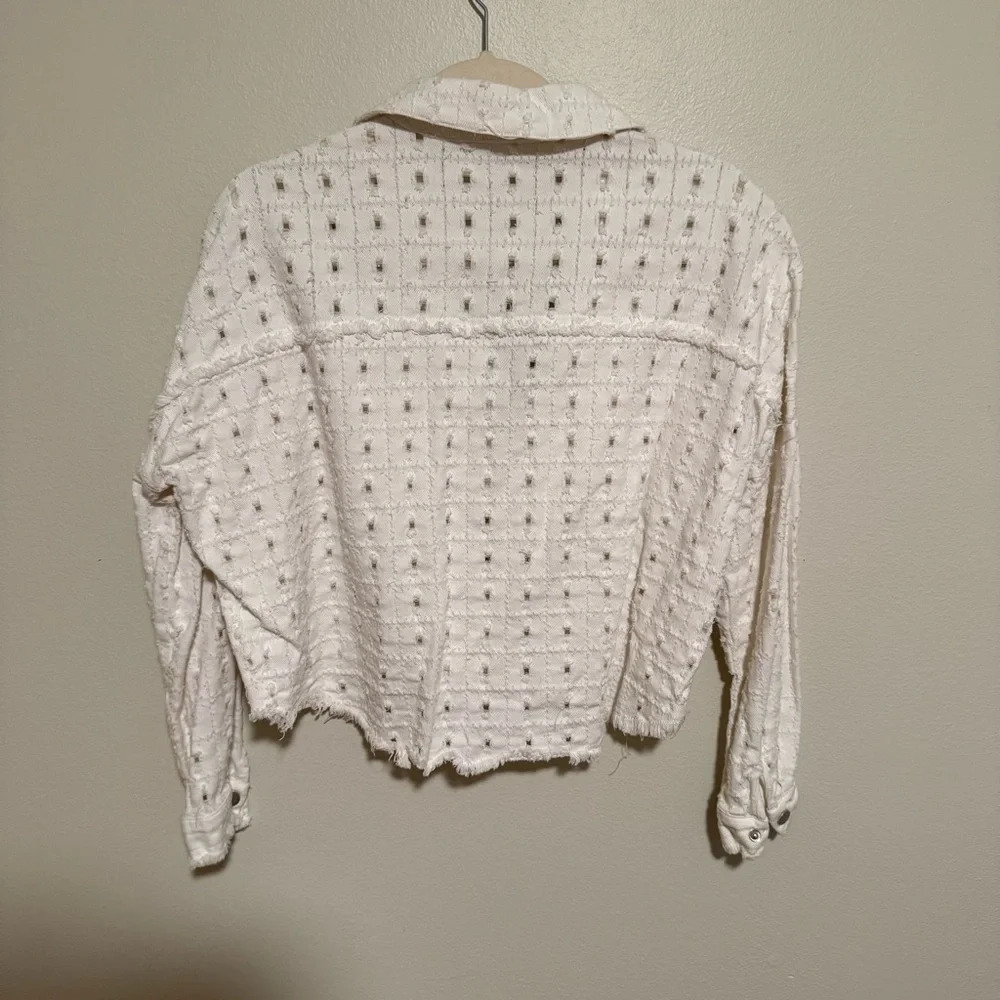 White Textured Button-Up Jacket - Picture 2 of 3